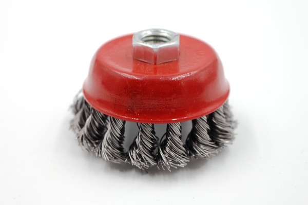 ČELIČNA ČETKA ZA BRUSILICU UPREDENA 80MM