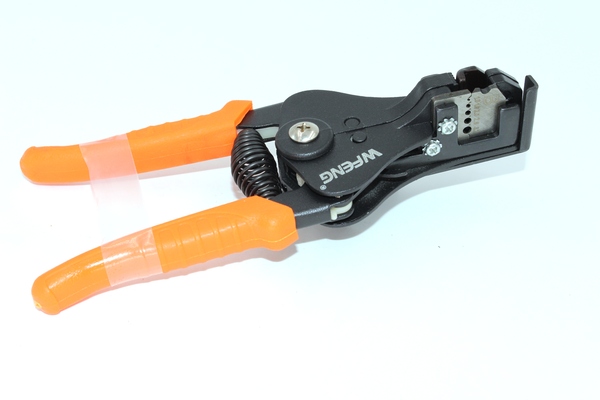 KLEŠTA ZA SKID.IZOLACIJE KABLU WF-10070
