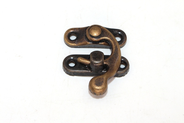 ZAKAČKA ZA KUTIJU 2.7cm BOJA AB KV